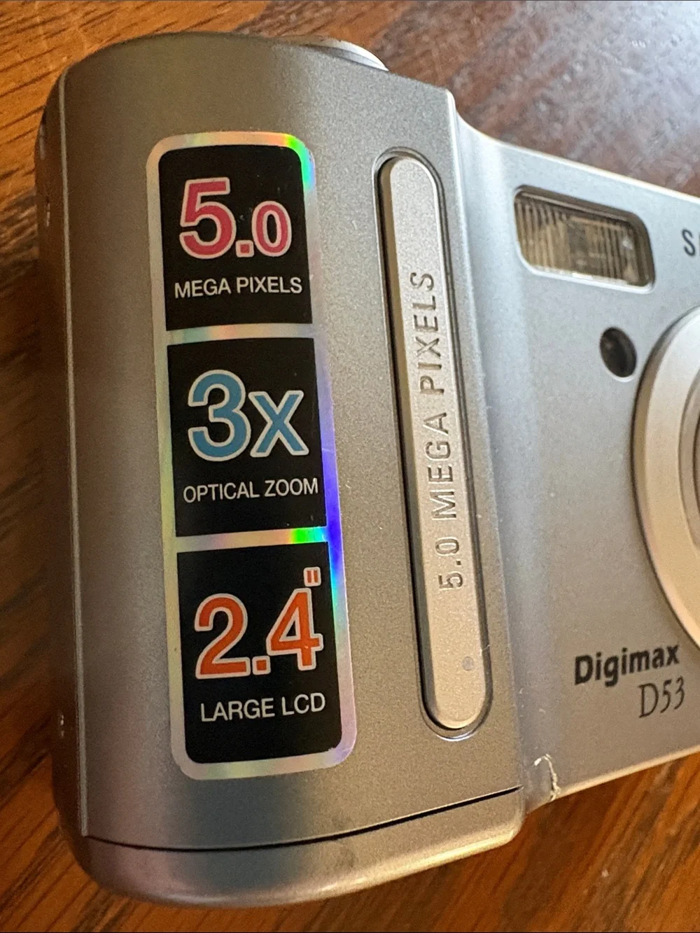 Samsung Digimax D53 5MP Silver Digital Camera Silver Tested Works with Case